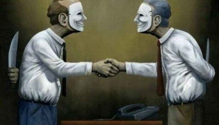 মুনাফিক কারা?